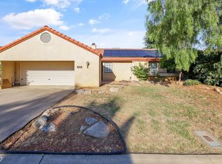 910 Lone Oak Dr, Porterville, CA 93257