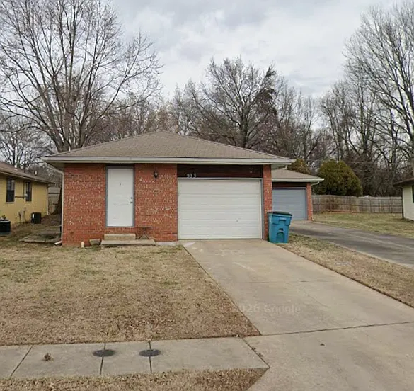 533 W Edgewood St