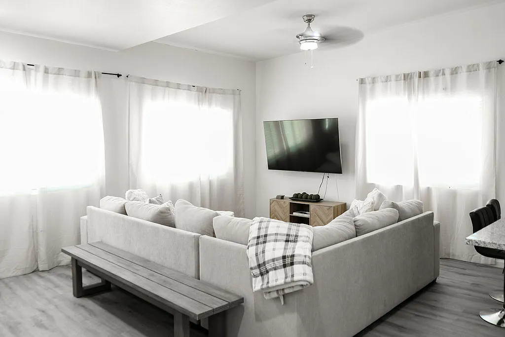 3 bed, 1490 sqft, $1,950 — Photo 1