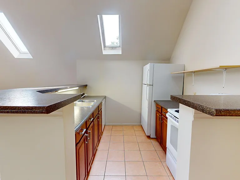 355 Piccadilly St #3 — Photo 11