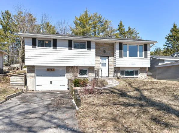 620 Pinedale Rd, Gravenhurst, ON P1P 1L5