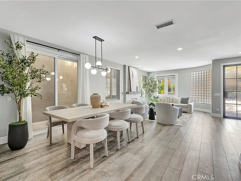 620 22nd St — Photo 12