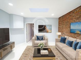 200 W 9th St APT 4R, Brooklyn, NY 11231