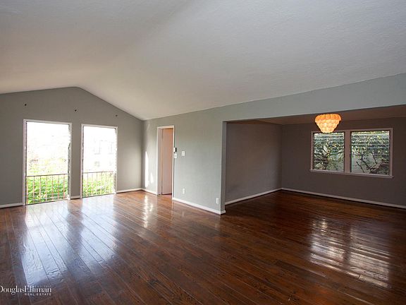 4th image of 1046 S Hayworth Ave