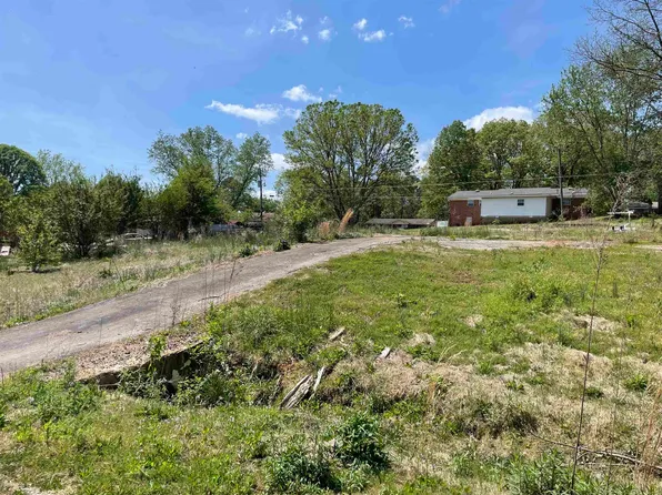 227 Gail Ave, Russellville, AL 35653