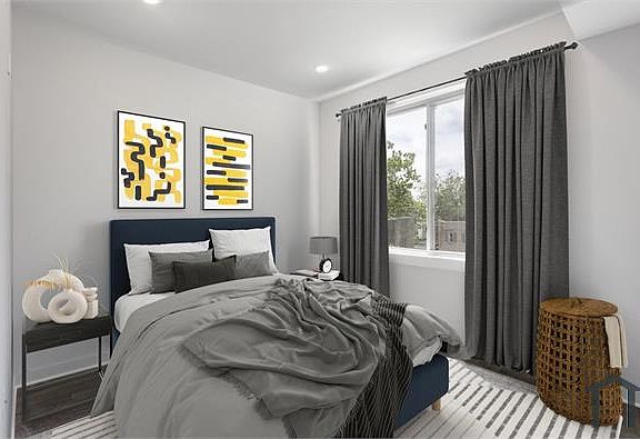2nd image of 1328 S Harmony St #5
