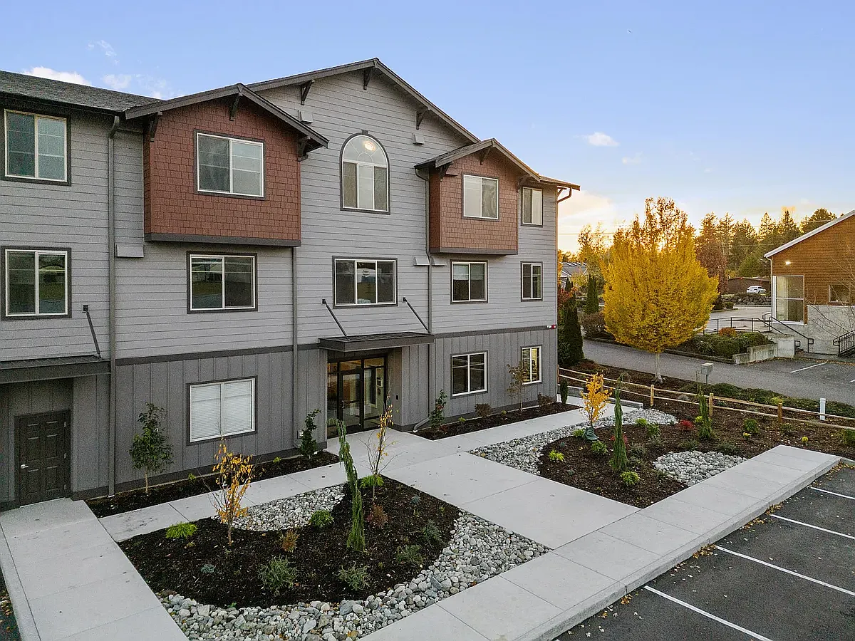 Taylor Place & Elliott Lofts — Photo 2