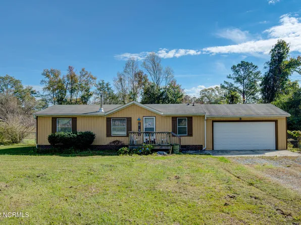 58 Cedar Farms Lane, Rocky Point, NC 28457