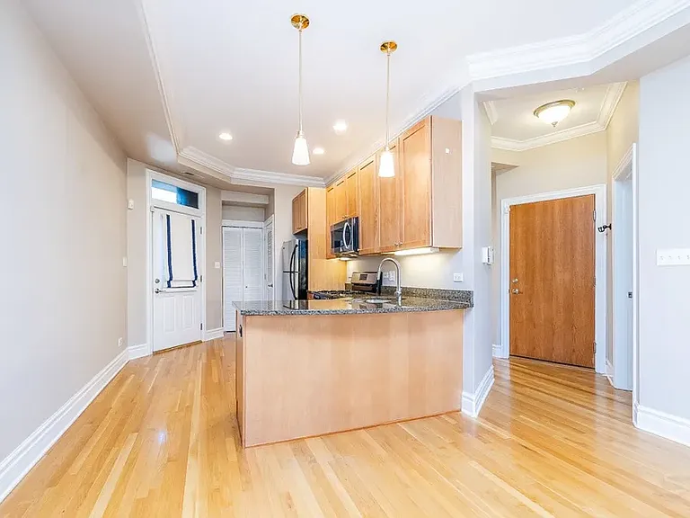 1707 N Crilly Ct — Photo 2