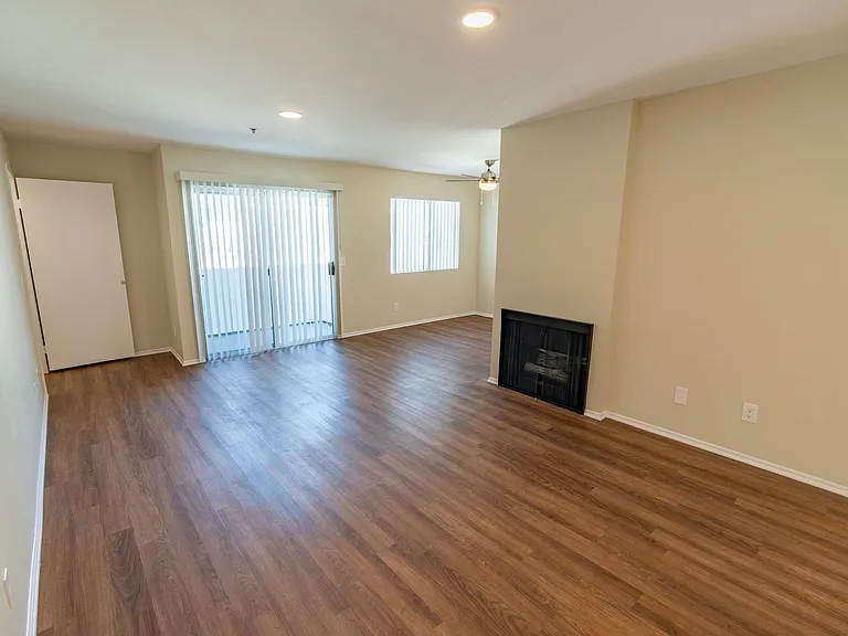 4444 Ensign Avenue — Photo 70