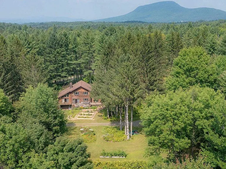 5237 Elmore Mountain Rd — Photo 3
