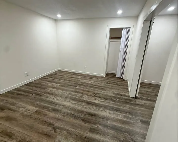 612 King St E #6 — Photo 3