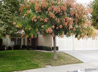 3040 Hampton Rd, Palmdale, CA 93551