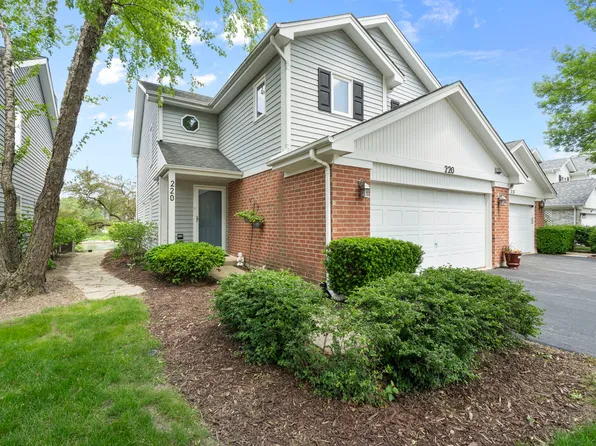 220 Carlisle Ave, Westmont, IL 60559