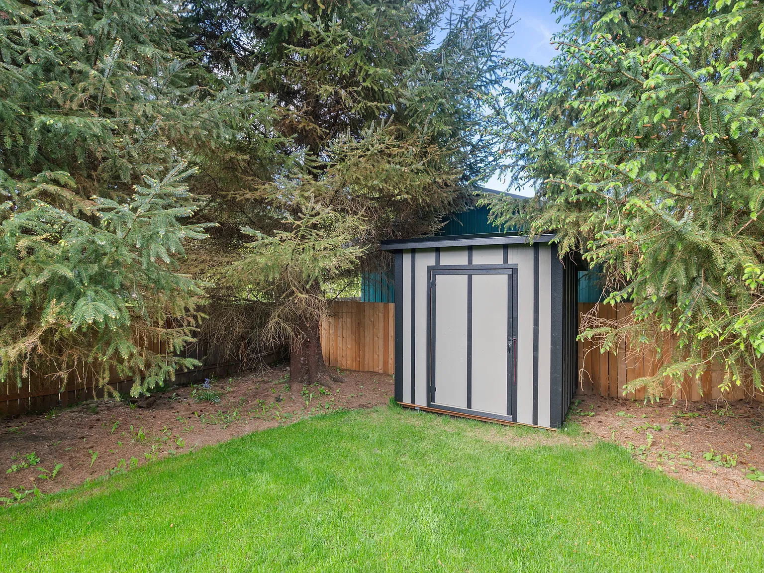 3 bed, 1200 sqft, $3,200 — Photo 4