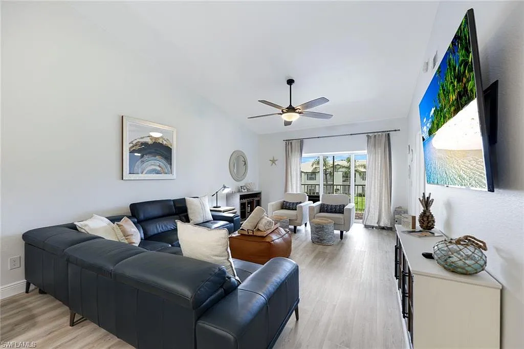 3 bed, 2.0 bath, 1481 sqft, $12,000 — Photo 2