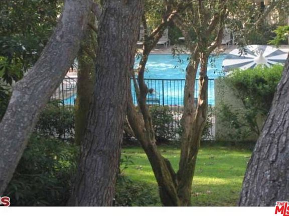 3rd image of 5103 Gaslight Ln