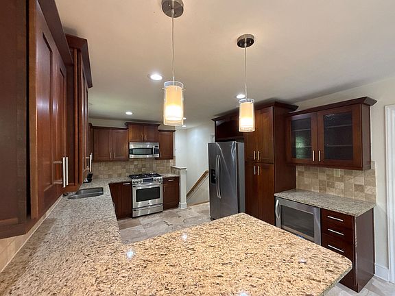5th image of 3927 Sharon View Rd