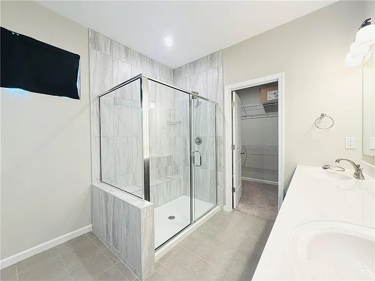 607 Michigan Cir — Photo 14