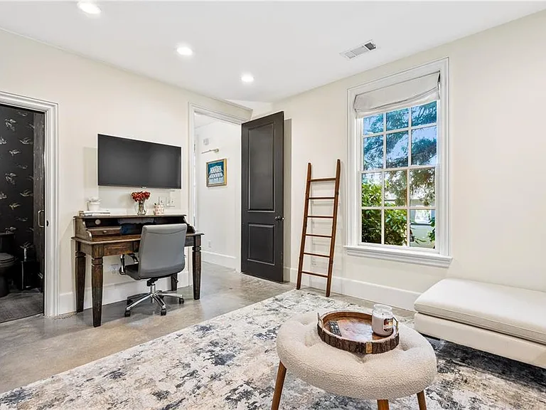 2067 Telfair Cir #B — Photo 16