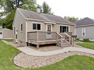 989 8th St, Marion, IA 52302