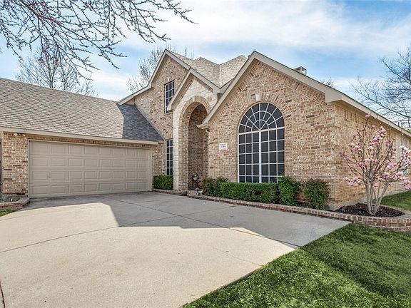 3rd image of 1304 Timberline Dr