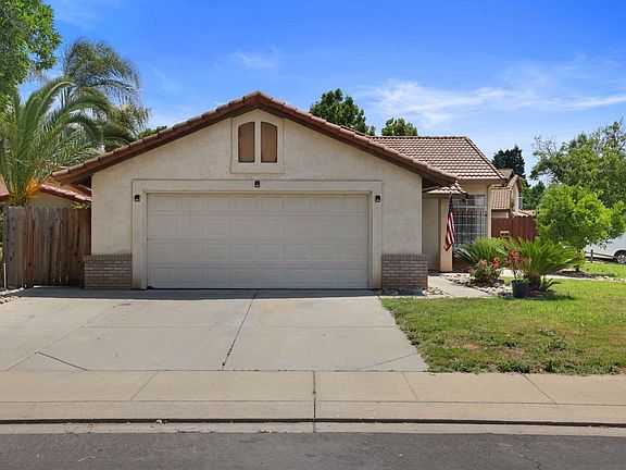 4th image of 400 Waddell Way