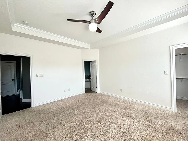 150 Travis Blvd — Photo 12
