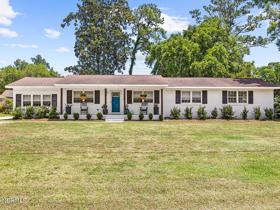 1st image of 321 Englewood Drive
