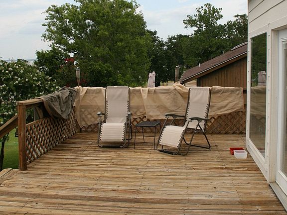 5th image of 528 Water View Dr