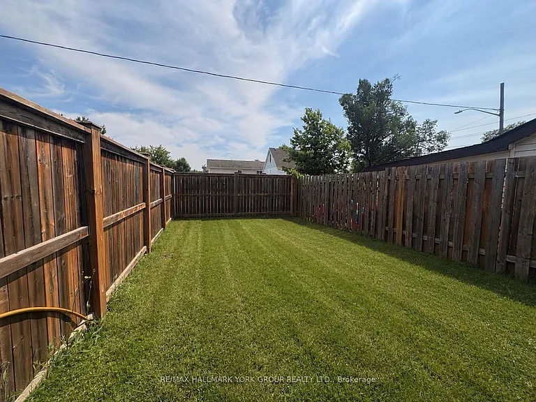 72 Churchill St — Photo 15