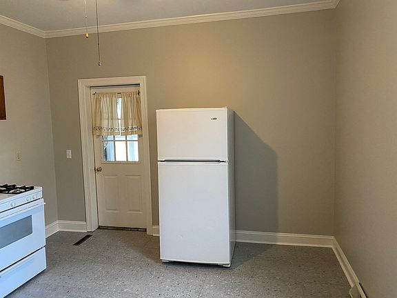 4th image of 304-306 N Broad St