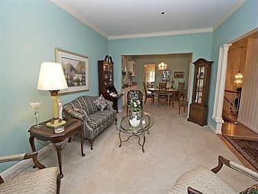4th image of 810 Kingsberry Cir #810