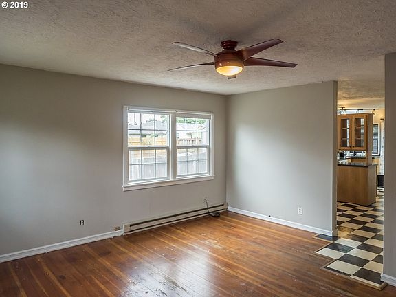 4th image of 2805 E 26th St