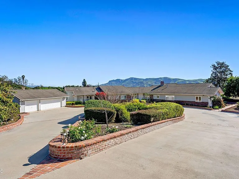 13922 Foothill Rd — Photo 28