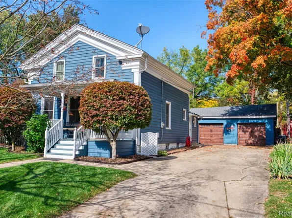 434 Livingston St, Howell, MI 48843
