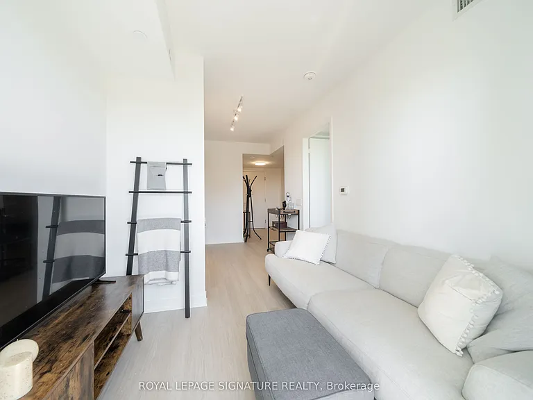 25 Saint Dennis Dr #607 — Photo 6
