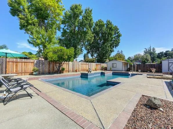 8713 Tipton Ct, Elk Grove, CA 95624