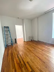 Rented by MOTION New York