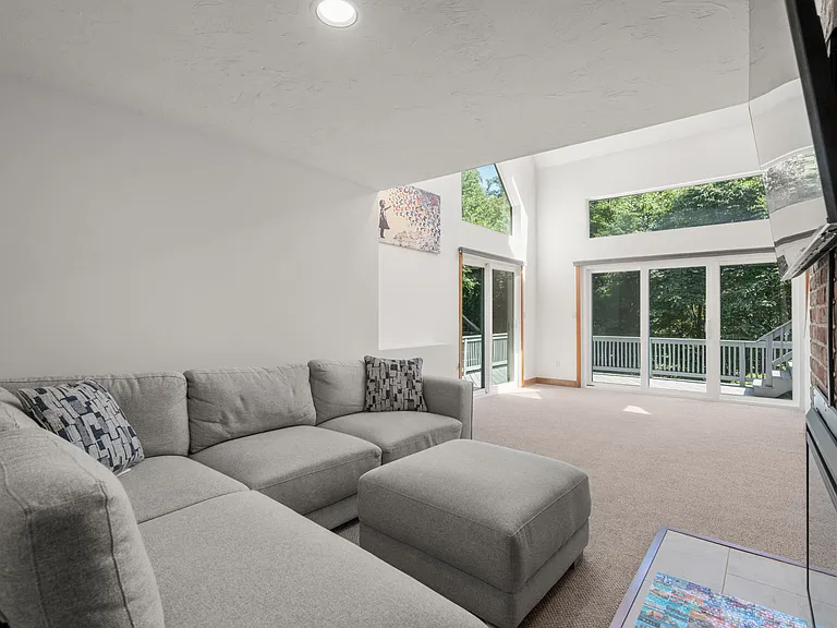 7 Larch Rd — Photo 7