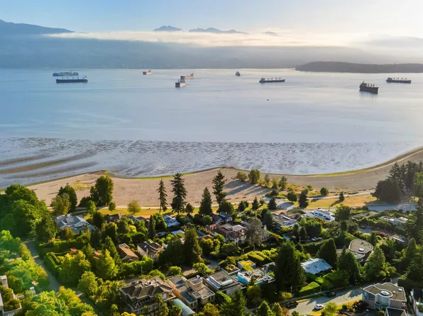 1550 Blanca St, Vancouver, BC V6R 4S1