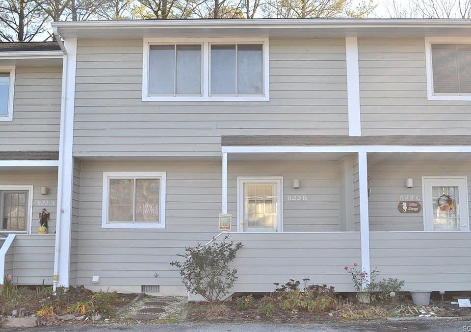 1st image of 822B Beach Haven Dr