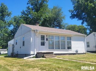330 W Fisk St, Macomb, IL 61455