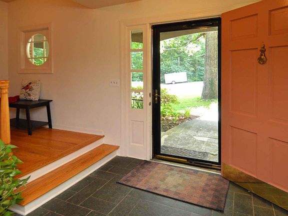 3rd image of 241 Chesterfield Pl