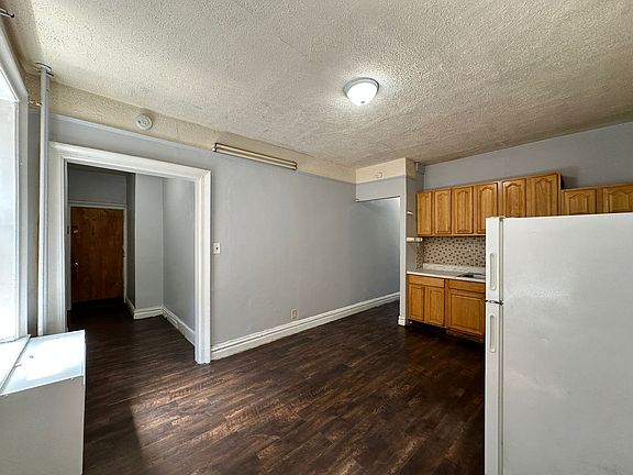 3rd image of 326 Summit Ave #36E
