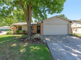 602 Price Dr, Lewisville, TX 75067