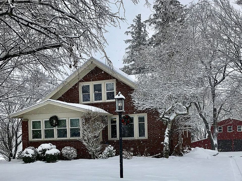 1st image of 120 Thorn Ave