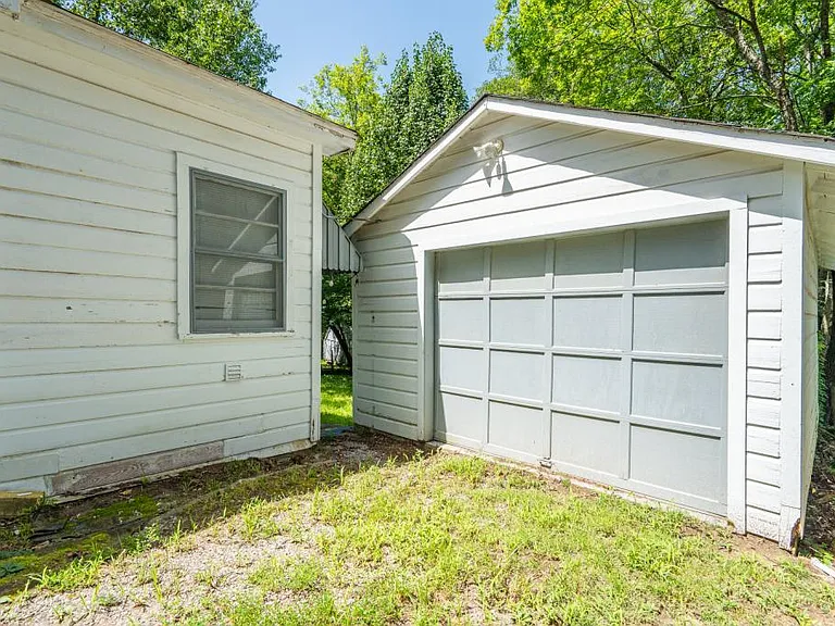 102 Chitwood St — Photo 26