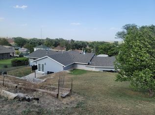 709 Eagle St, Benkelman, NE 69021