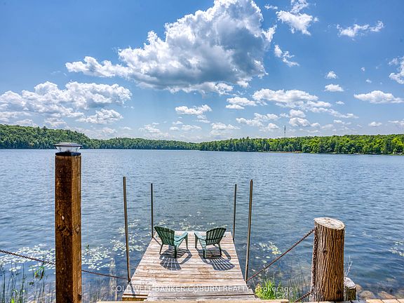 3rd image of 1015 Oak Ln N